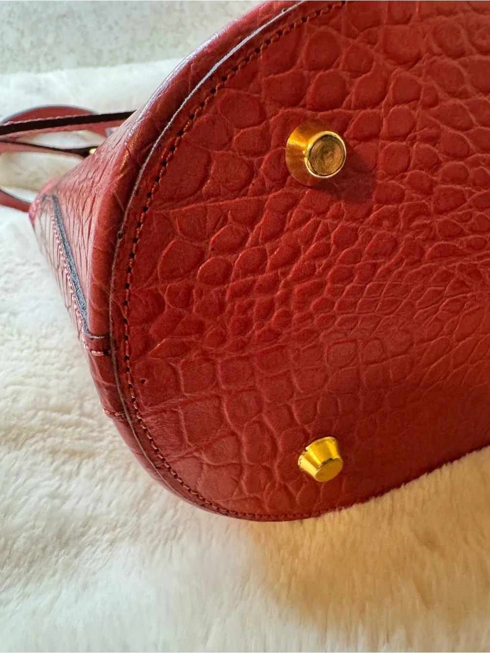 Saks Fifth Ave Made in Italy Calf Skin Red Croc-Embossed Leather Shoulder Bag